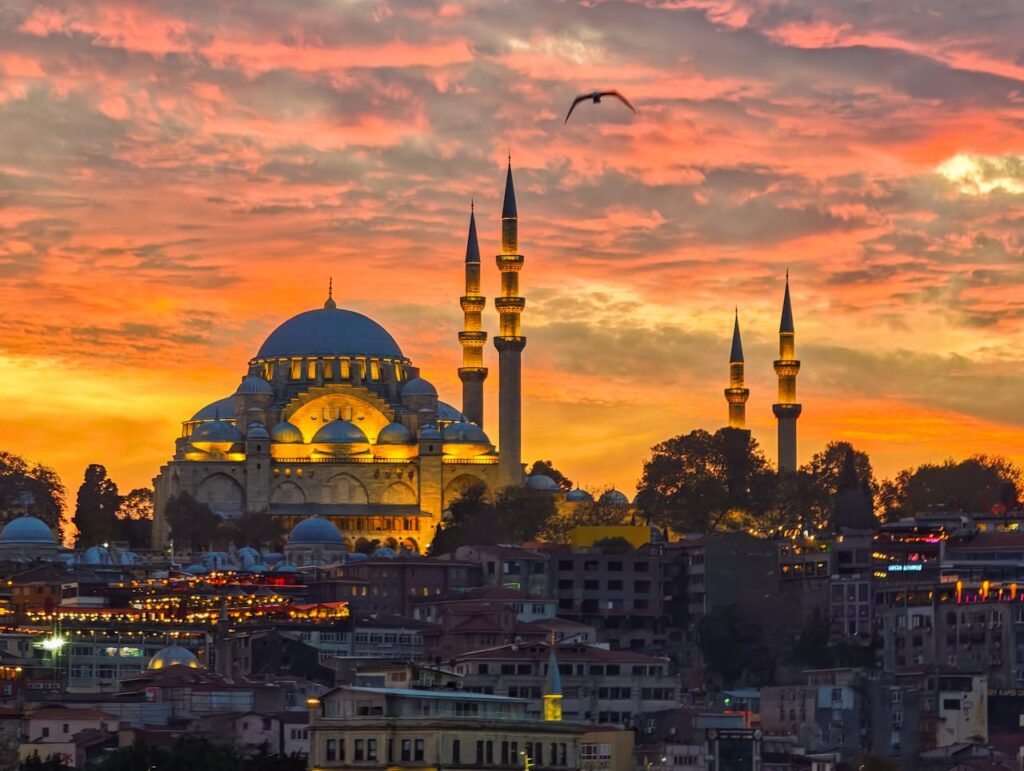 Contacto AUCO Experiences - Viajes en grupoaniye Mosque, İstanbul, Türkiye.